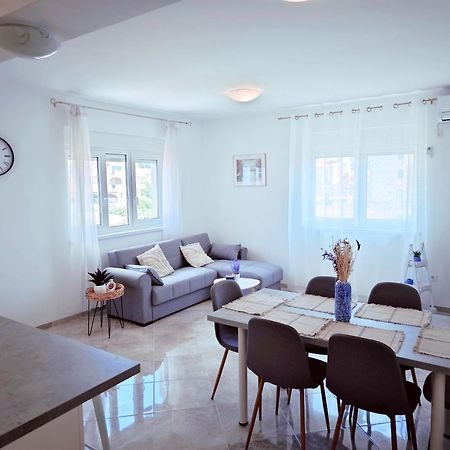Villa Toncica โตรกีร์ ภายนอก รูปภาพ