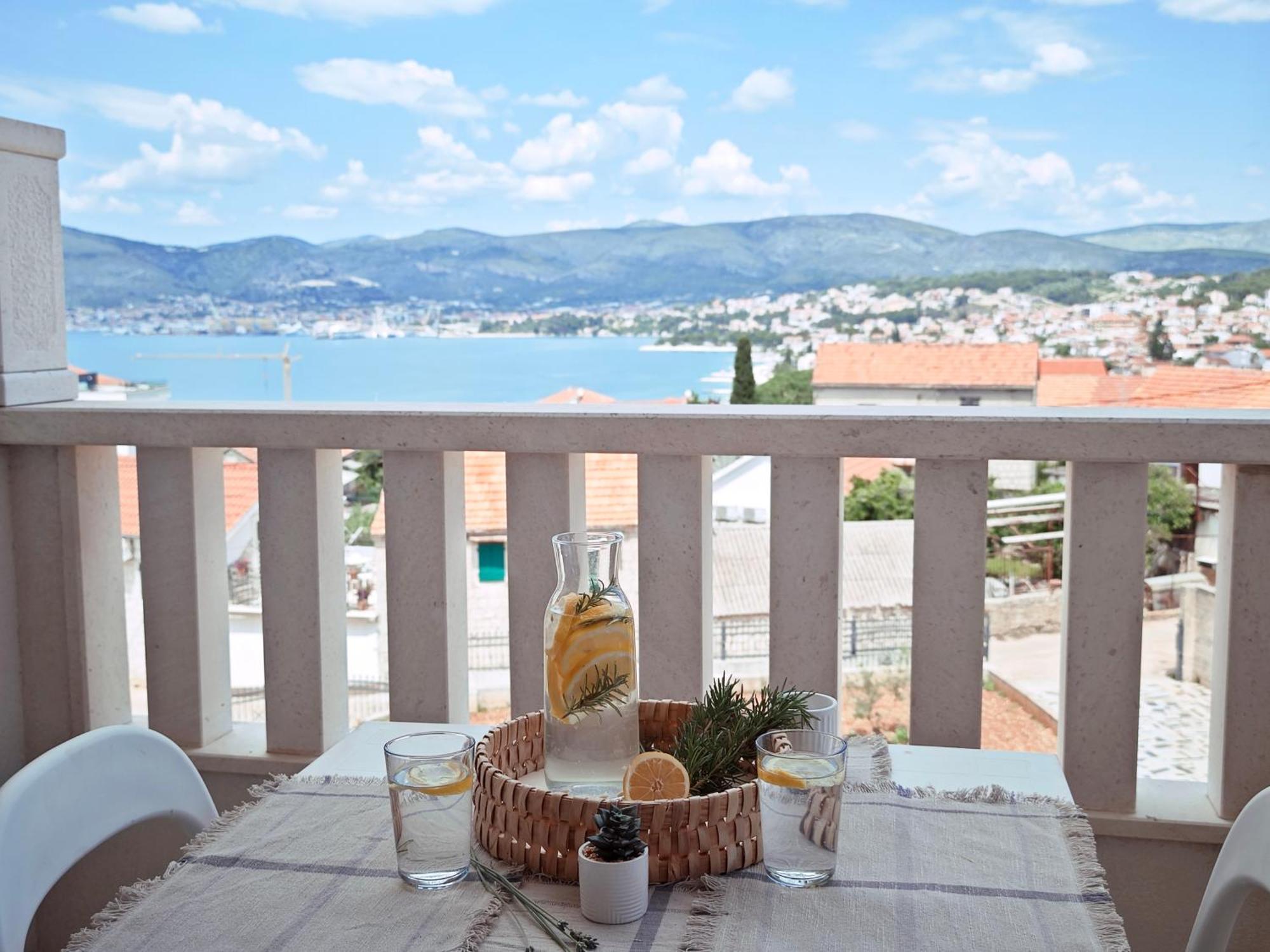 Villa Toncica โตรกีร์ ภายนอก รูปภาพ